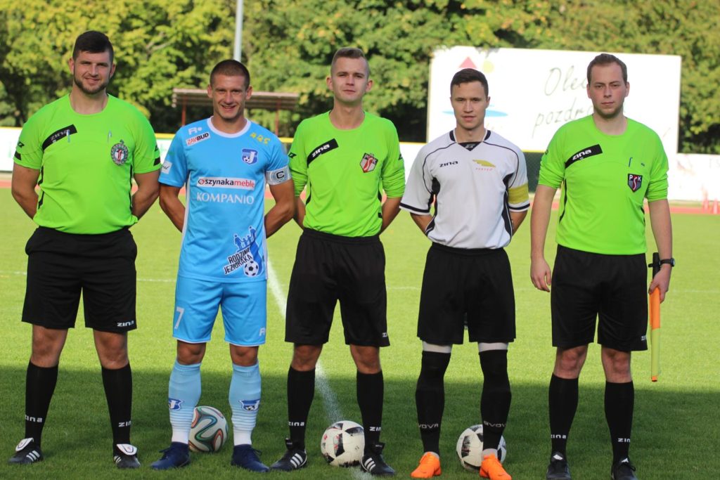 JeziorakTV: Gole z meczu Czarni Olecko – Jeziorak Iława 3:2 (0:2)