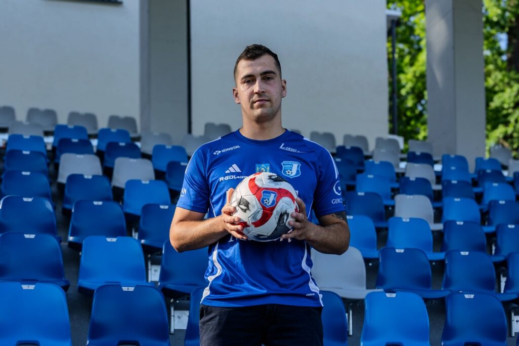 Kacper Szczypski zasila szeregi Jezioraka Iława